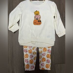 Matching set with felt pumpkins